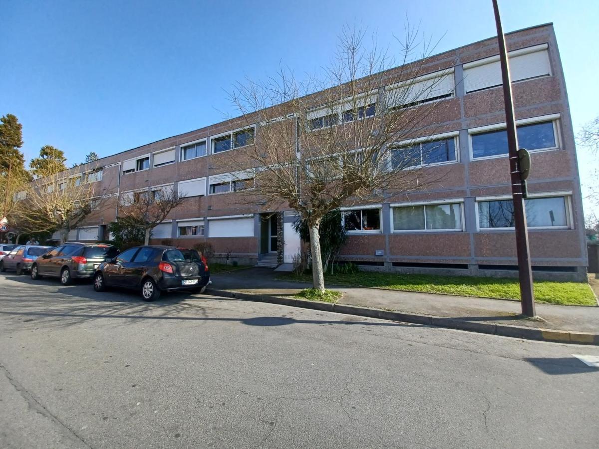 Two Bedrooms Modern Close To Tram Appartement